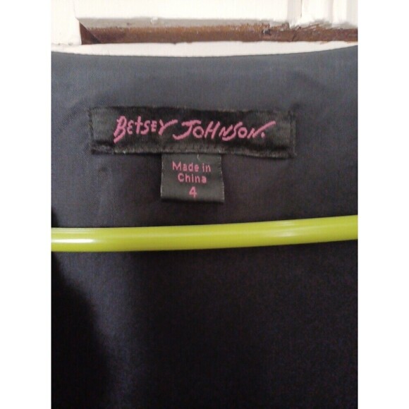 Betsey Johnson embroidered mini dress 4 black white flowers fitted preppy party - Picture 2 of 7